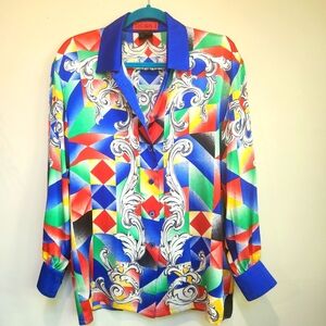 Vintage Escada blouse. Size M. Long sleeves. Relaxed fit. Casual or formal wear.